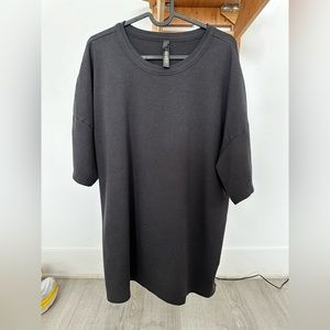 SKIMS oversized tshirt - Size S - NEW